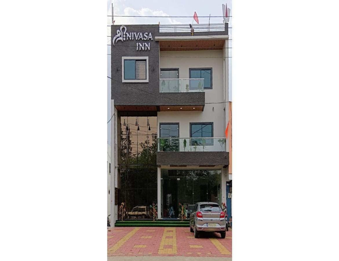 Hotel Shri Nivasa Inn, Kothi Godarpura Buitenkant foto